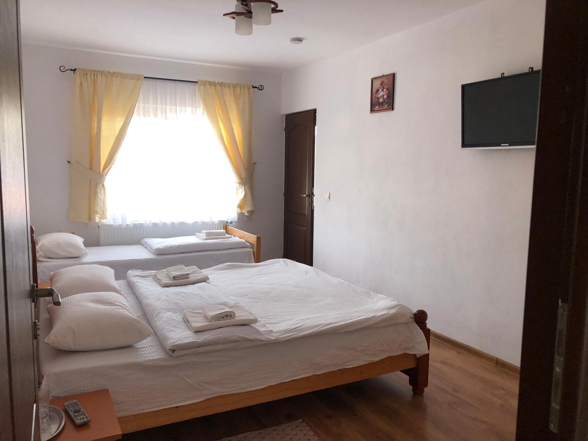 Pensiunea Magnolia Ocna Şugatag Esterno foto